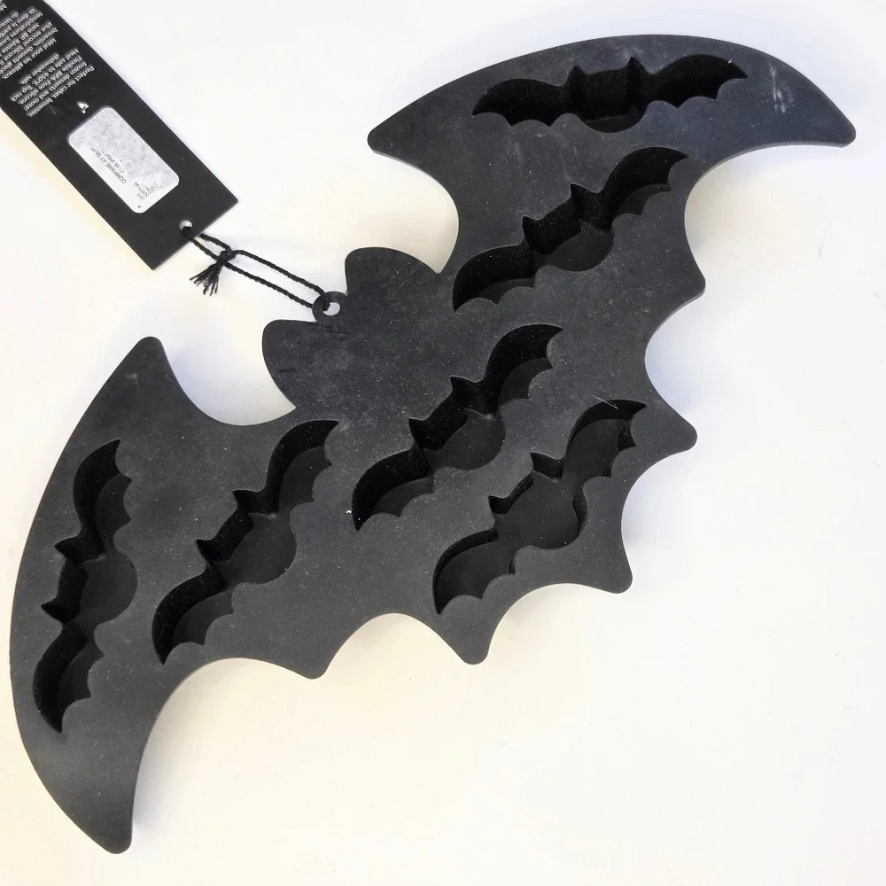 Black Bat-Shaped Silicone Ice Cube‎ Trays Or Jello Shots Mold Halloween Party